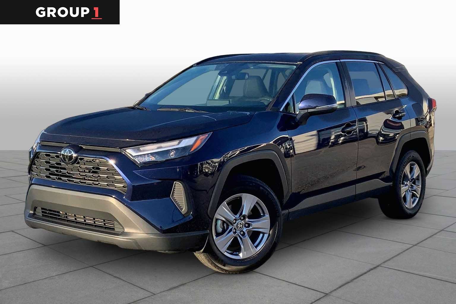 Used 2025 Toyota RAV4 XLE AWD/4WD image 1