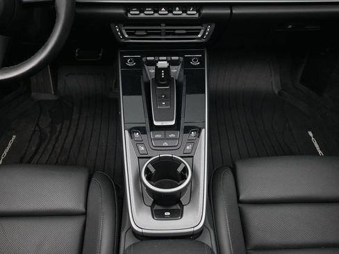 Used 2022 Porsche 911 Carrera S RWD image 8