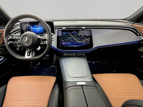 Certified 2025 Mercedes-Benz E 53 AMG e 4MATIC Sedan image 7