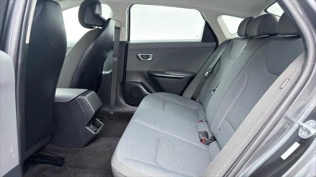 Used 2025 Kia K4 FWD image 17