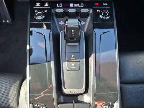 Certified 2025 Porsche 911 Carrera GTS RWD image 27