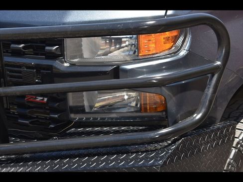 Used 2020 Chevrolet Silverado 1500 Custom Trail Boss AWD/4WD image 46