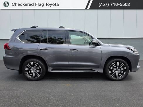 Used 2018 Lexus LX 570 4WD w/ Luxury Package image 9