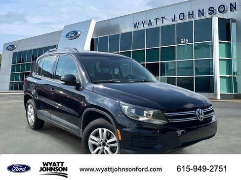 Used 2015 Volkswagen Tiguan S image 1