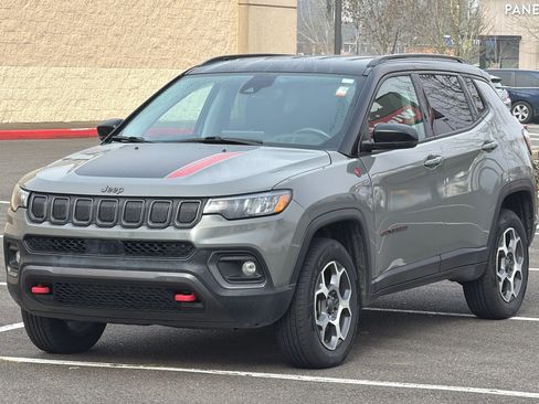 Used 2022 Jeep Compass Trailhawk w/ Trailhawk Convenience Group image 8
