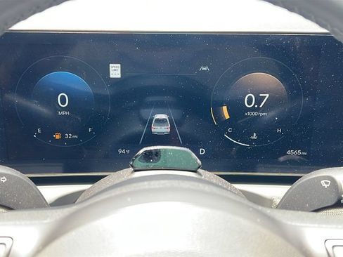 Certified 2025 Hyundai Santa Cruz Limited AWD/4WD image 30
