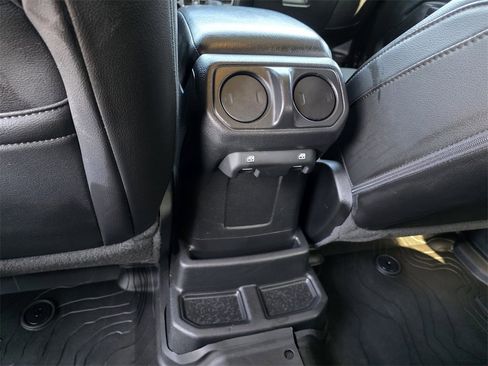 Used 2023 Jeep Wrangler Unlimited Sport image 16
