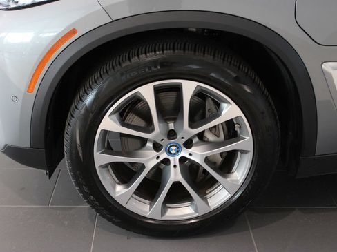 Used 2025 BMW X5 xDrive50e AWD/4WD image 28
