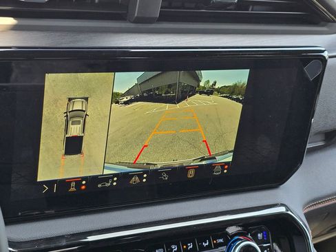 New 2026 GMC Sierra 1500 AT4 AWD/4WD image 9