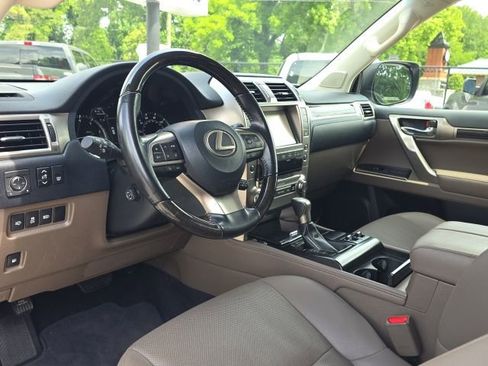 Used 2020 Lexus GX 460 Premium AWD/4WD image 25