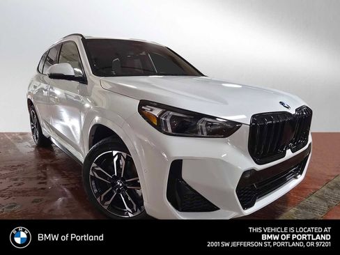 Used 2026 BMW X1 xDrive28i w/ Technology Package AWD/4WD image 1