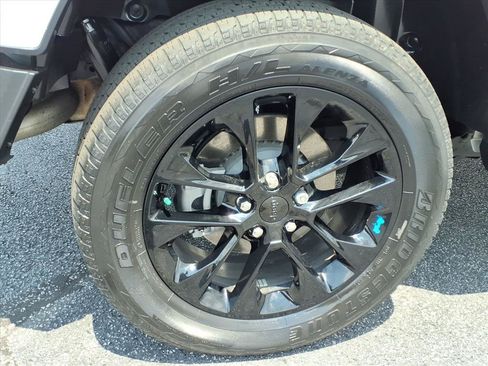 Certified 2023 Jeep Wrangler Unlimited Sahara AWD/4WD image 29