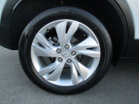 Used 2025 Buick Encore GX Preferred AWD/4WD image 7