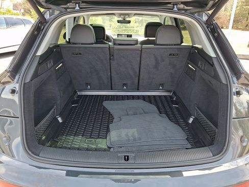 Used 2021 Audi Q5 Premium image 29
