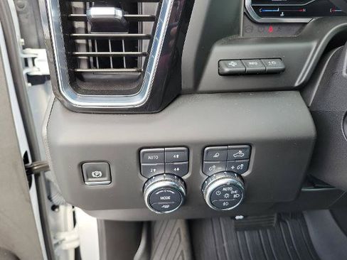 Used 2025 GMC Sierra 1500 Denali w/ Denali Reserve Package AWD/4WD image 27
