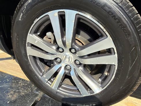 Used 2017 Honda Pilot EX-L image 9