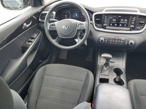 Used 2020 Kia Sorento L FWD image 11