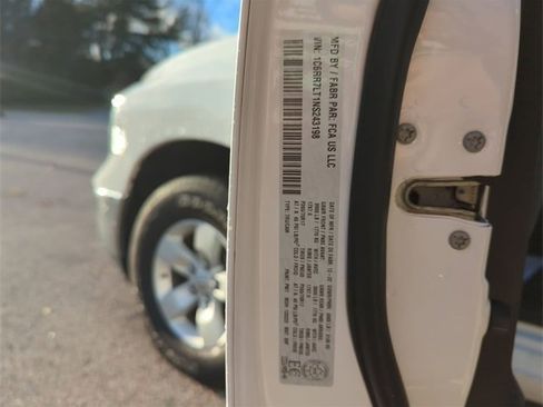 Used 2022 RAM 1500 Classic SLT w/ Electronics Convenience Group image 33