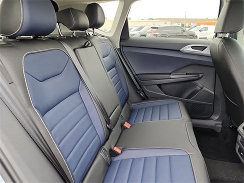 New 2025 Volkswagen Taos SEL image 17