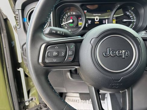Used 2024 Jeep Wrangler Unlimited Rubicon 4xe AWD/4WD image 21