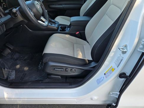 Certified 2025 Honda CR-V EX image 21