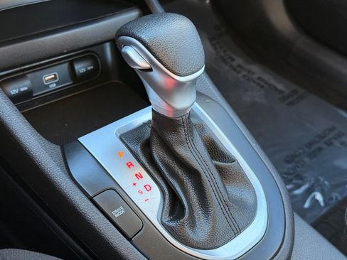 Used 2023 Kia Forte LXS image 33