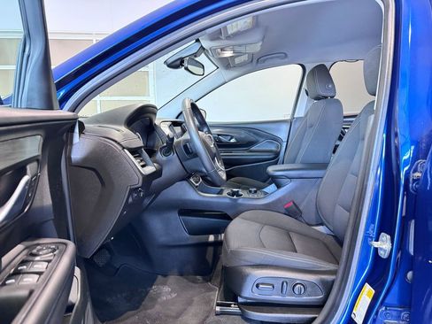 Certified 2022 GMC Terrain SLE w/ Driver Convenience Package image 9