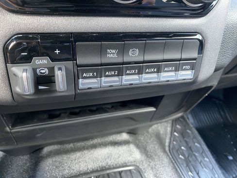 New 2025 RAM 3500 Tradesman w/ Chrome Appearance Group image 4