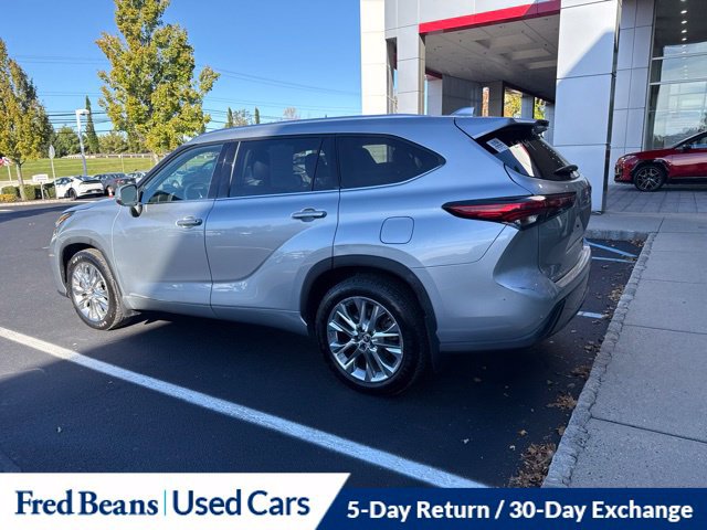 Used 2022 Toyota Highlander Limited AWD/4WD image 15