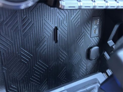 Used 2024 Toyota Tacoma SR image 27