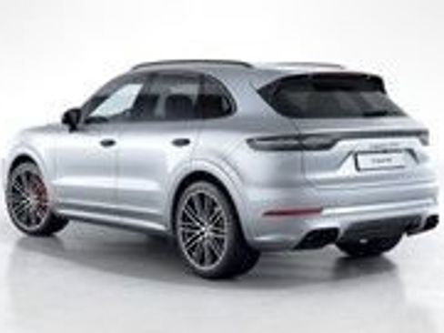 Certified 2023 Porsche Cayenne GTS AWD/4WD image 3