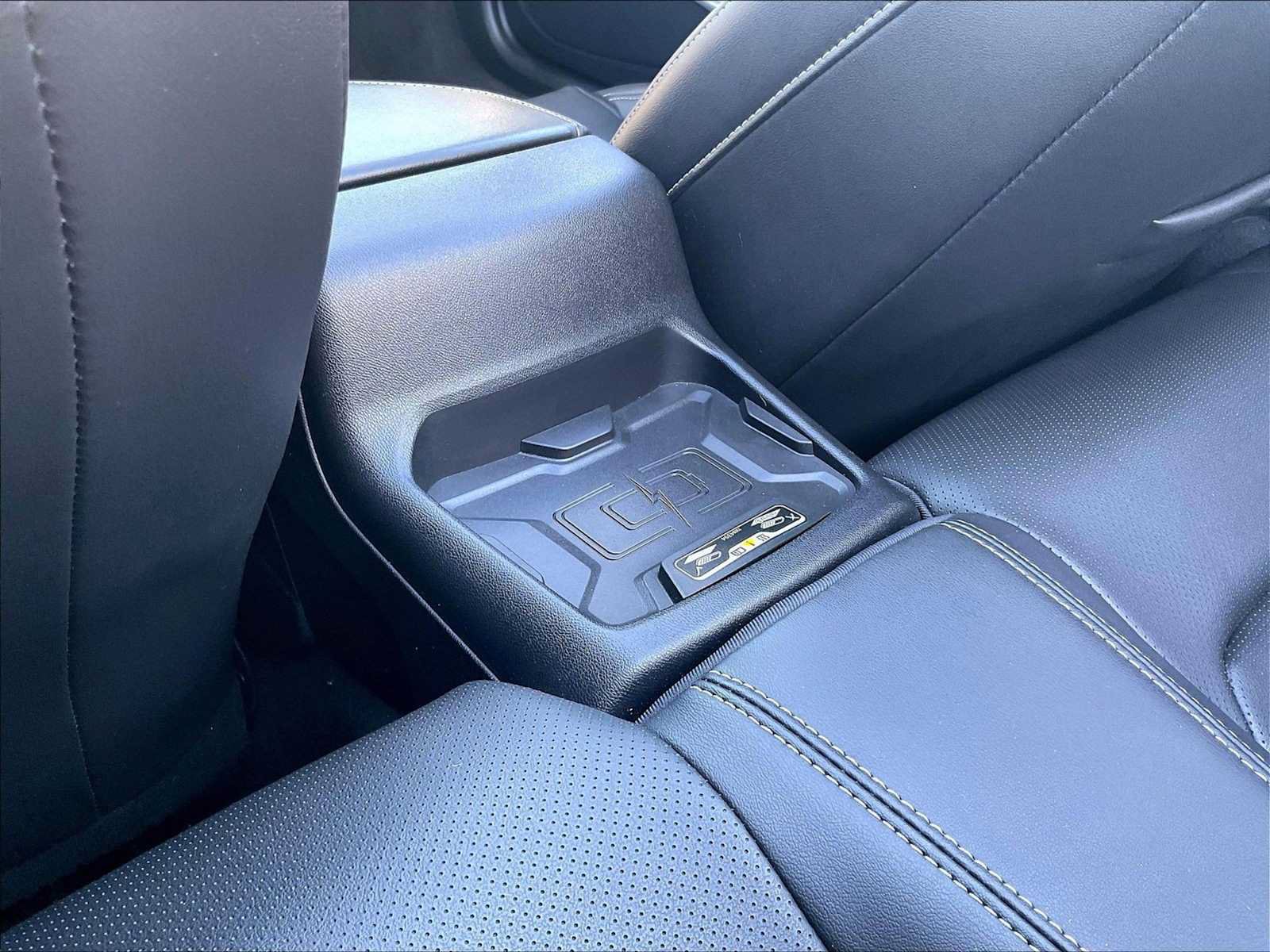 Used 2016 Chevrolet Camaro SS RWD image 32