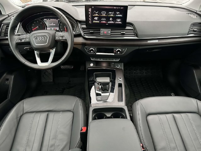Used 2023 Audi Q5 2.0T Premium w/ Convenience Package AWD/4WD image 17