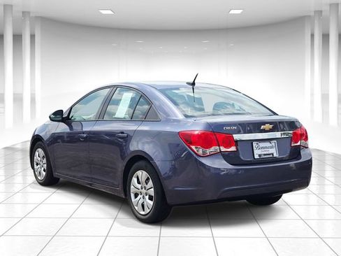 Used 2014 Chevrolet Cruze LS FWD image 3