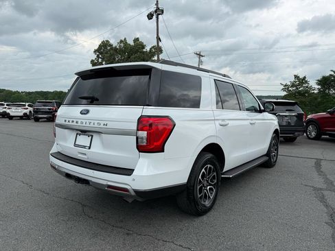 Used 2023 Ford Expedition XLT AWD/4WD image 6