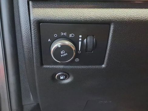 Used 2019 Jeep Grand Cherokee Limited w/ Trailer Tow Group IV image 20