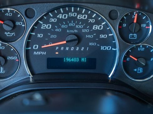 Used 2009 Chevrolet Express 3500 image 33