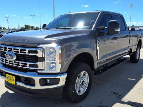 Used 2025 Ford F250 XLT w/ FX4 Off-Road Package AWD/4WD image 4