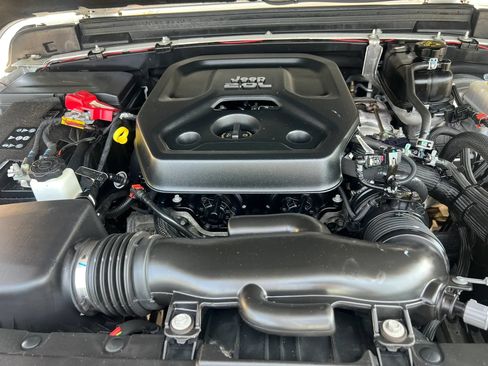 Used 2020 Jeep Wrangler Unlimited Sport S AWD/4WD image 37
