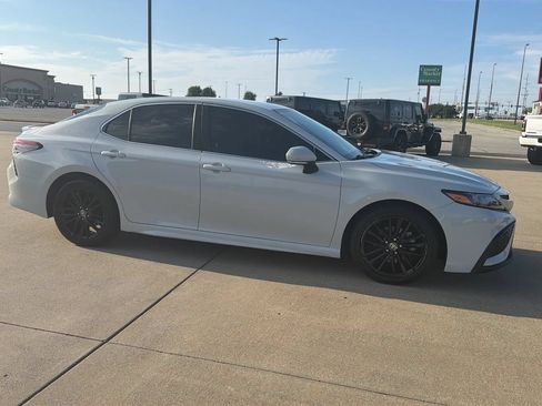 Used 2022 Toyota Camry SE FWD image 26