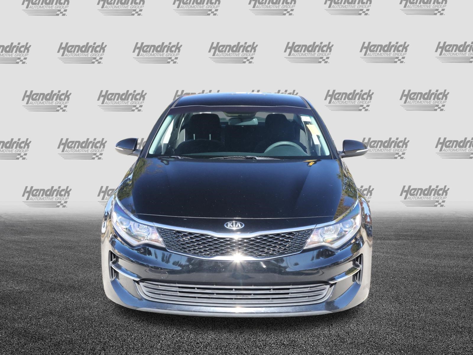 Used 2017 Kia Optima LX FWD image 3