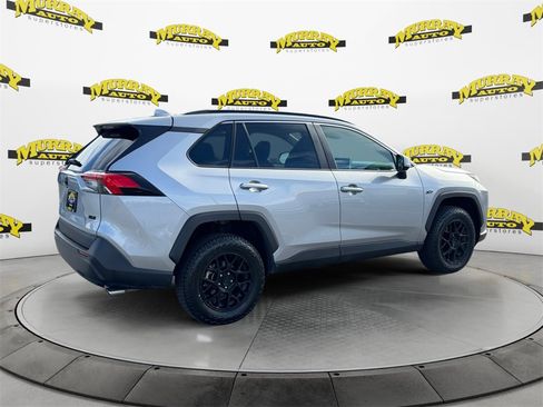 Used 2023 Toyota RAV4 XLE image 5