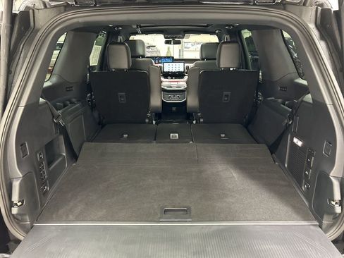 Used 2025 Ford Expedition Tremor image 35