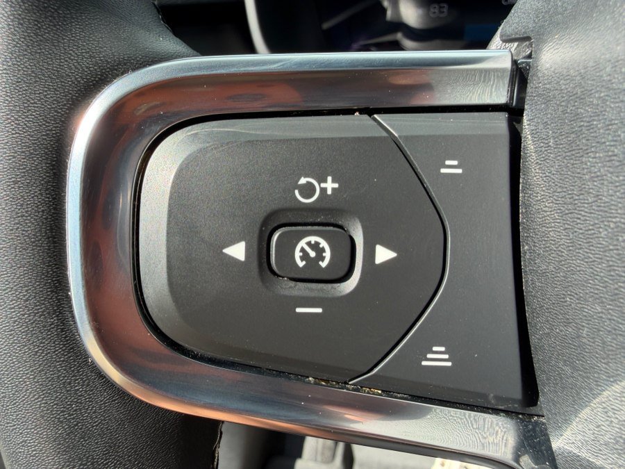 Used 2023 Volvo C40 P8 Recharge Plus w/ Protection Package Premier AWD/4WD image 13