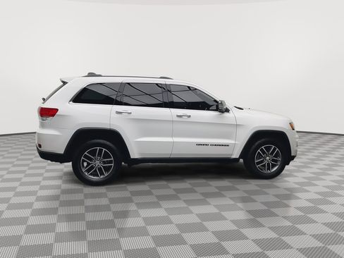 Used 2018 Jeep Grand Cherokee Limited image 39