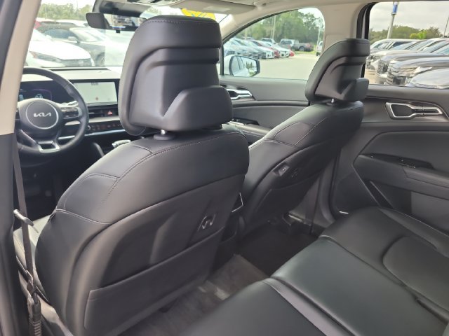 Used 2025 Kia Sportage EX w/ Premium Package FWD image 13