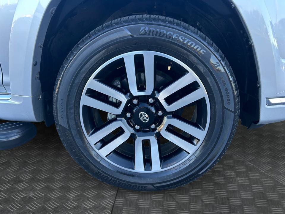 Used 2016 Toyota 4Runner Limited AWD/4WD image 29