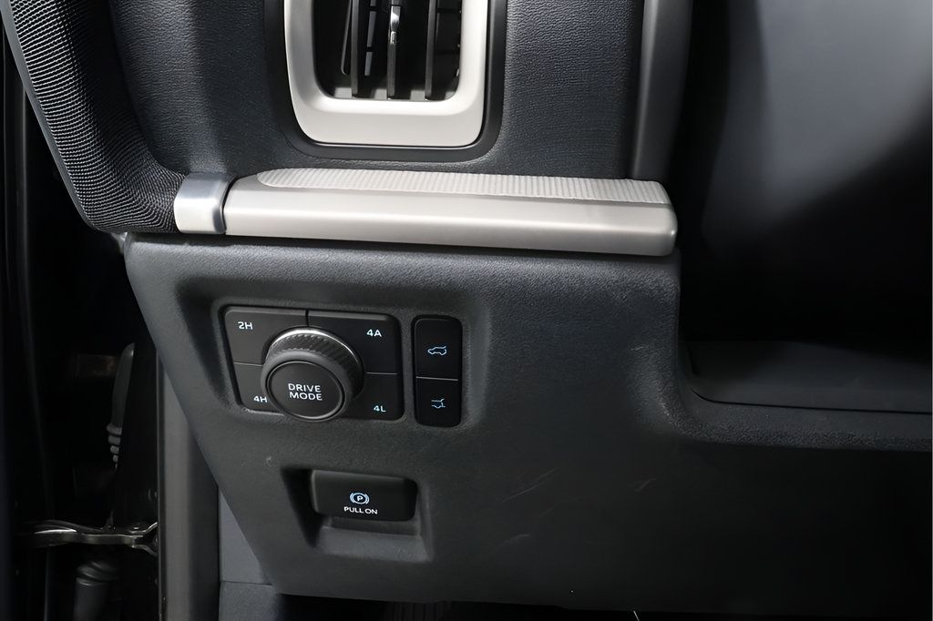 Used 2025 Ford Expedition Active AWD/4WD image 35
