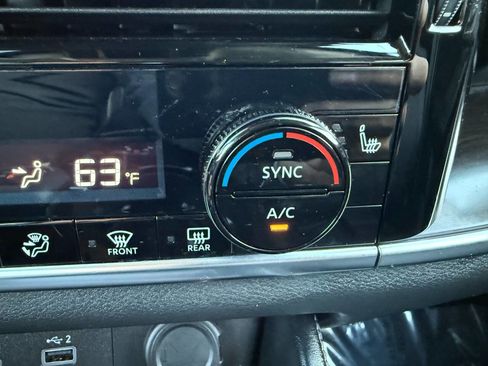 Used 2023 Nissan Rogue Platinum image 46