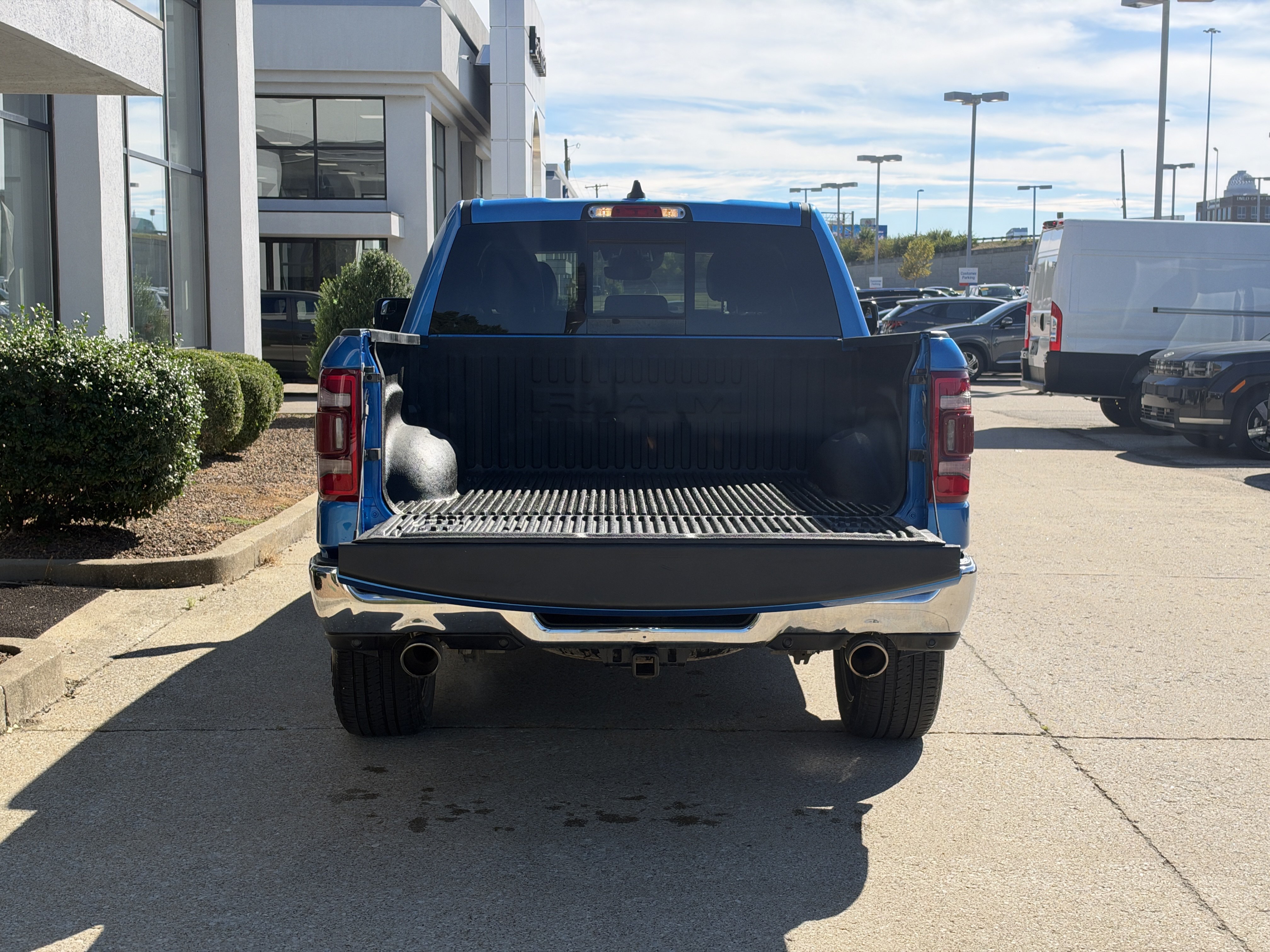Used 2024 RAM 1500 Laramie AWD/4WD image 11